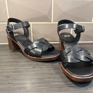 FRYE AND CO. Black and Brown Heeled Sandals